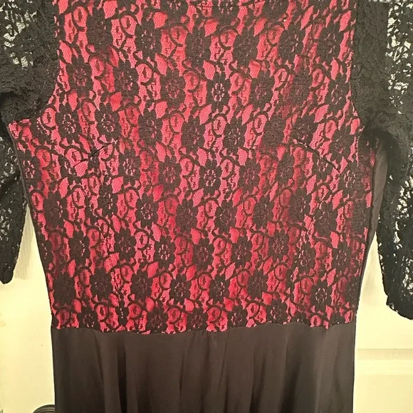 Dress - Picture 2 of 2